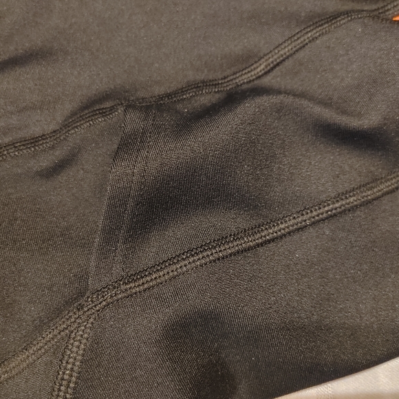 Under Armour HeatGear Compression Leggings Size Small - Picture 8 of 8